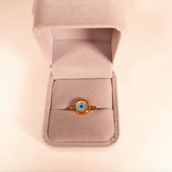 18k Gold Evil Eye Watch Charm Bar - Picture 4 of 4